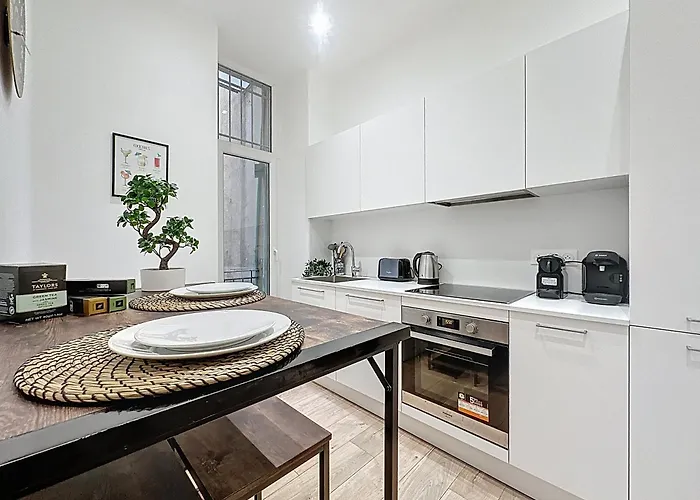 3 Air-conditioned With Unobstructed View Апартаменты